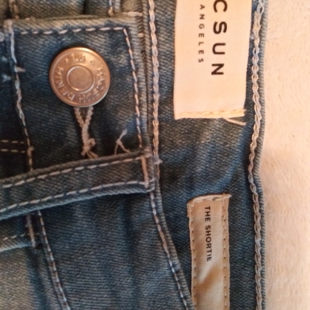 shorts - Picture 2 of 4